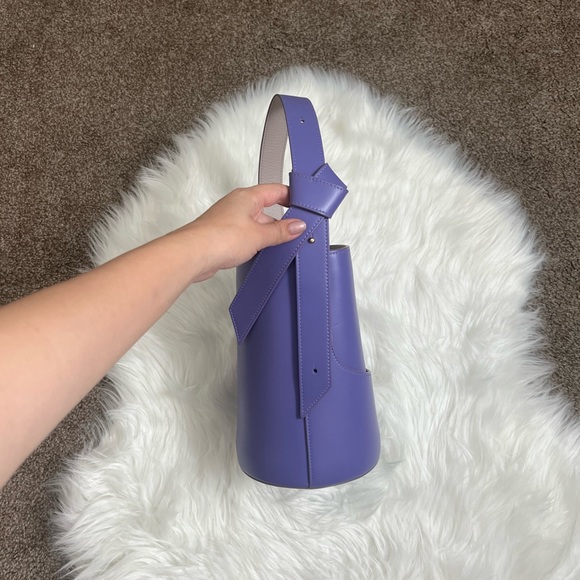 GIAQUINTO Violet Lily Bucket Bag - Picture 5 of 8